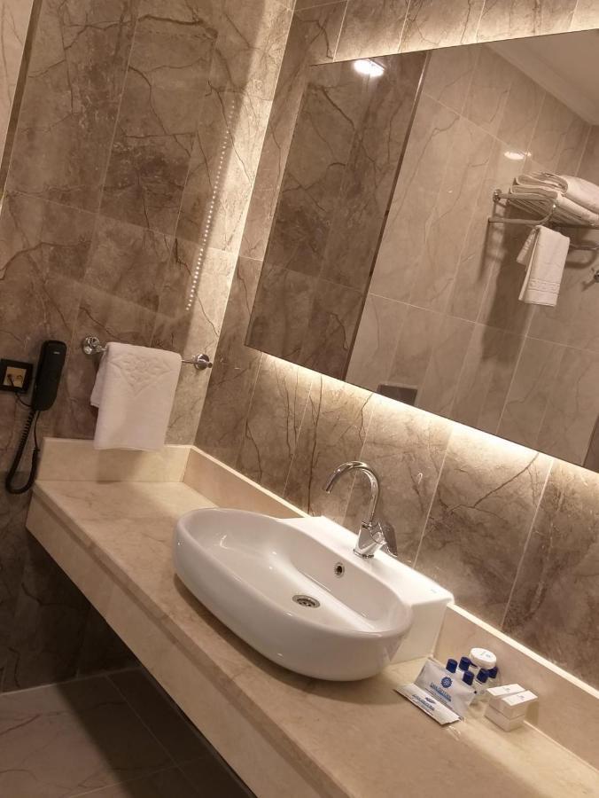 Ema Oeztuerk Thermal Hotel Afyonkarahisar 外观 照片
